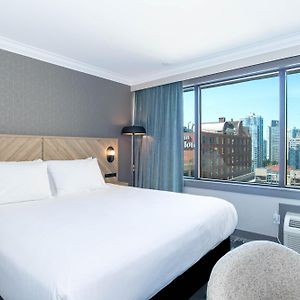 Standard Room 1 King Bed North Tower